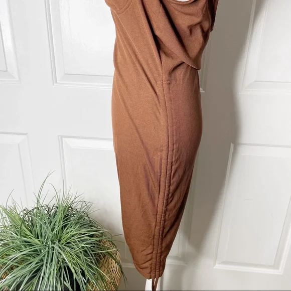 J.O.A side ruched bodycon dress (L) - Picture 8 of 14